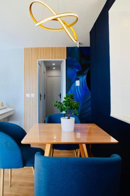 T3 Le Designer 4E-Terrasse-Climatisation & Netflix Apartment Marseille Luaran gambar